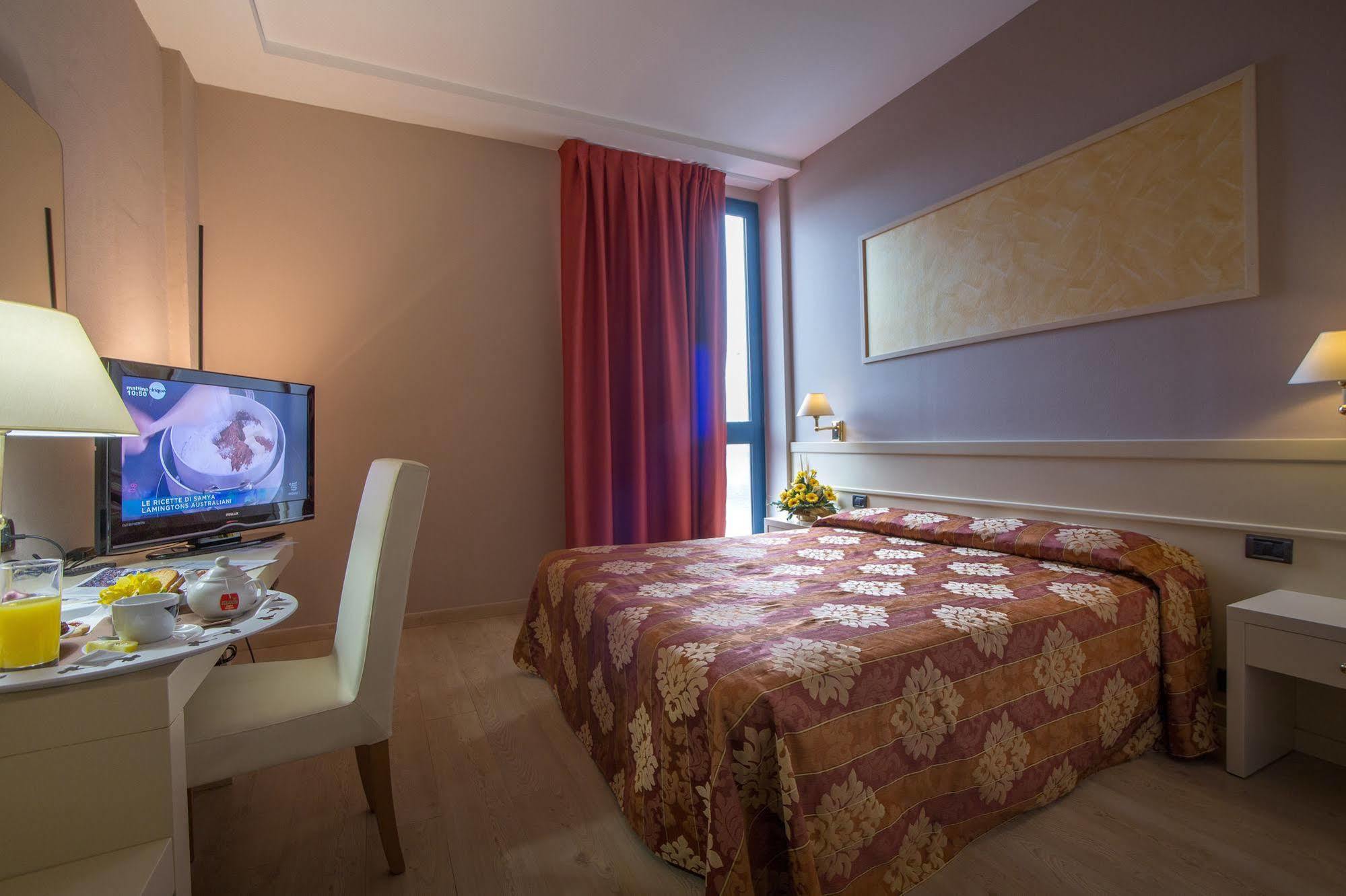 Euro Hotel Cascina Exteriér fotografie