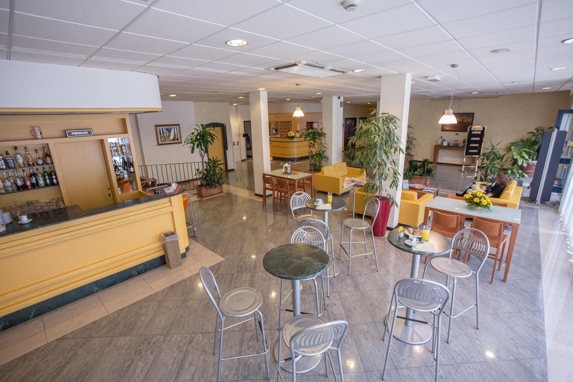 Euro Hotel Cascina Exteriér fotografie